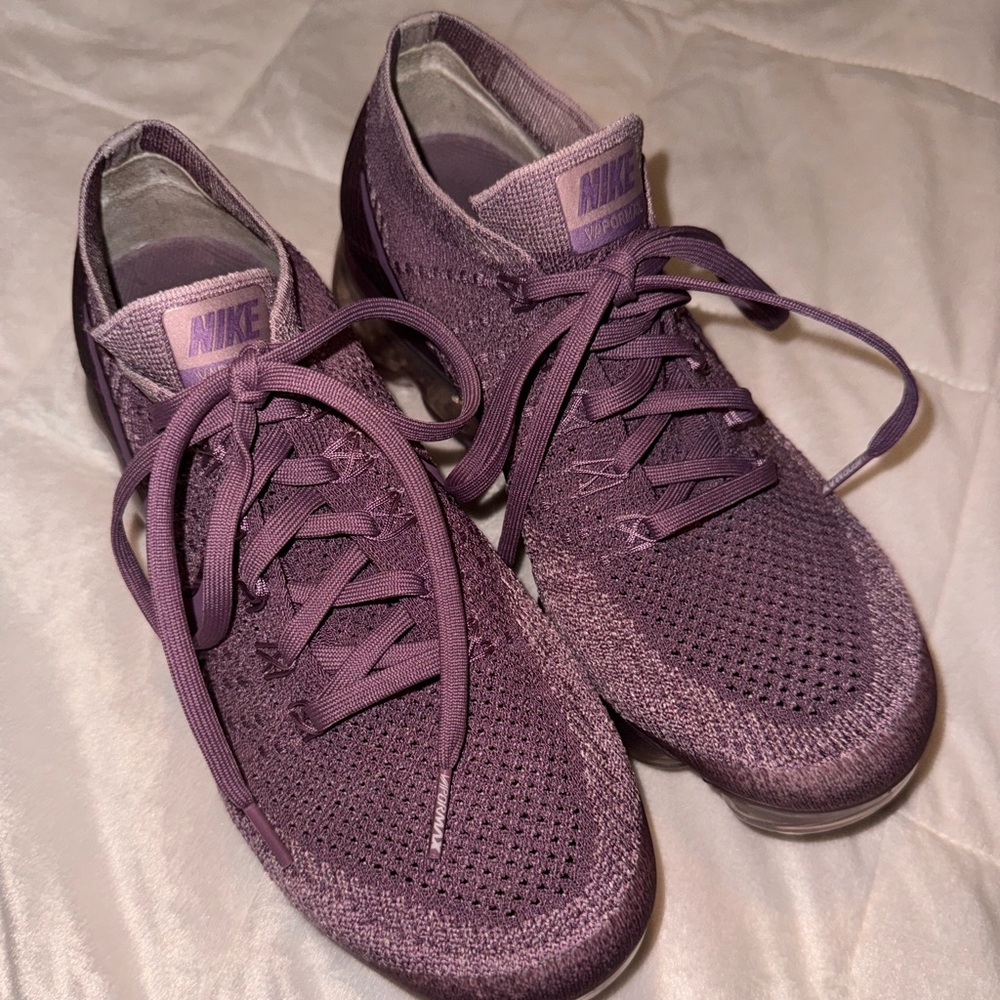 Nike VAPOR MAX US SIZE 8